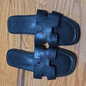 Pre-Loved Hermès Oran Sandals, Size 36